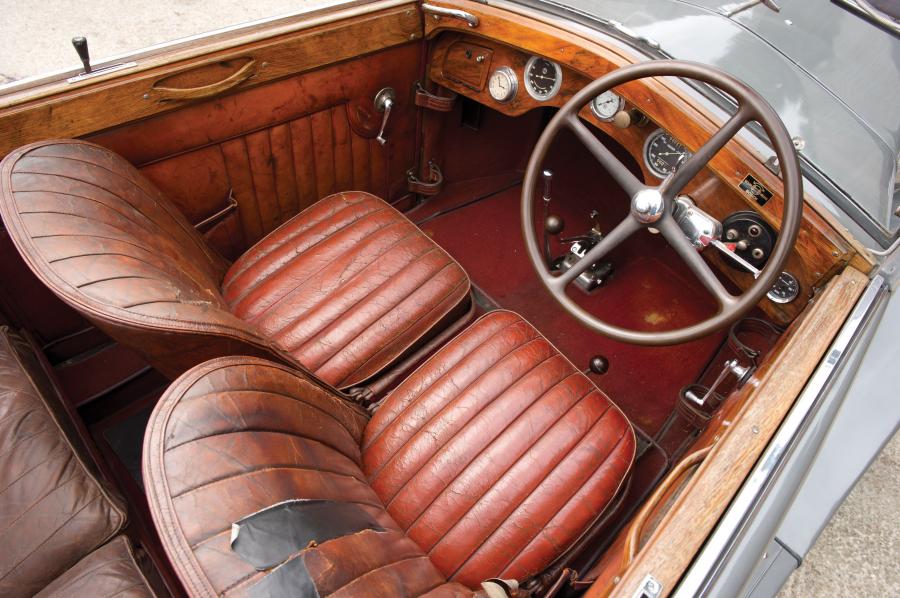 Интерьер Alfa Romeo 6C 1750 Turismo Drophead Coupe by Young 1929 года  (фото 22 из 26)